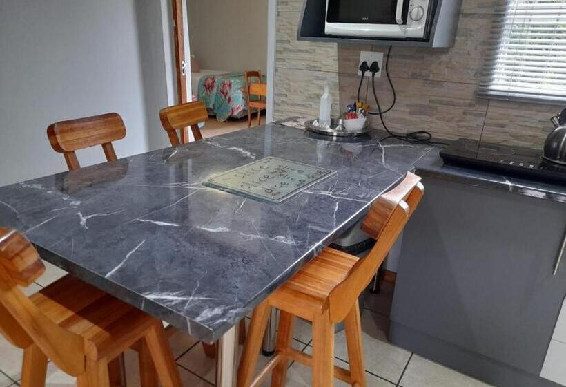 Номер Deluxe Вид на Сад, Platberg Self Catering