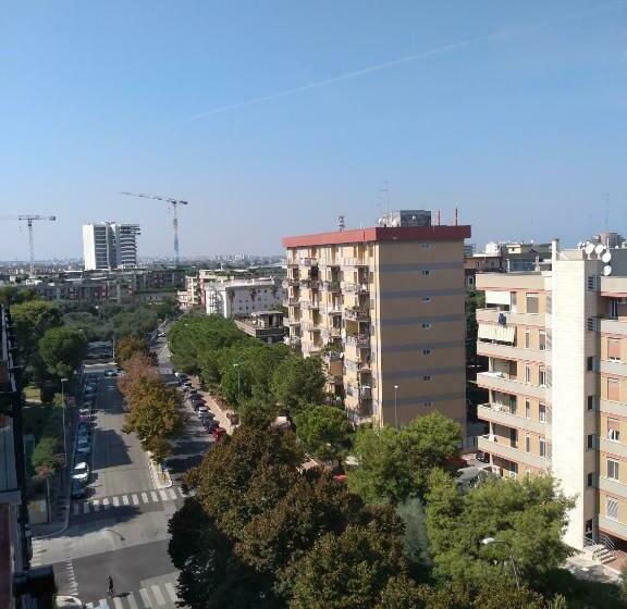 اتاق استاندارد, Tanzi Home