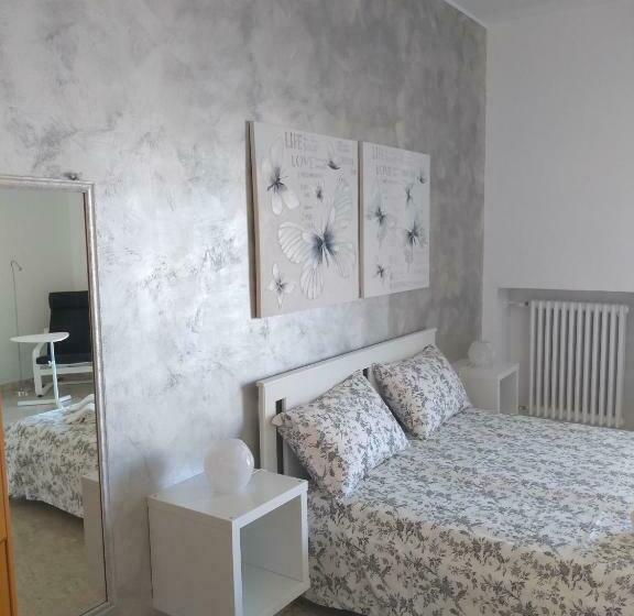 اتاق استاندارد, Tanzi Home