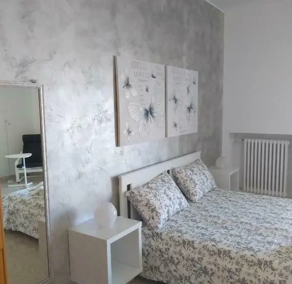 اتاق استاندارد, Tanzi Home