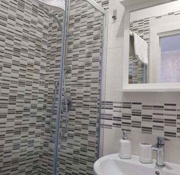 اتاق استاندارد, Tanzi Home