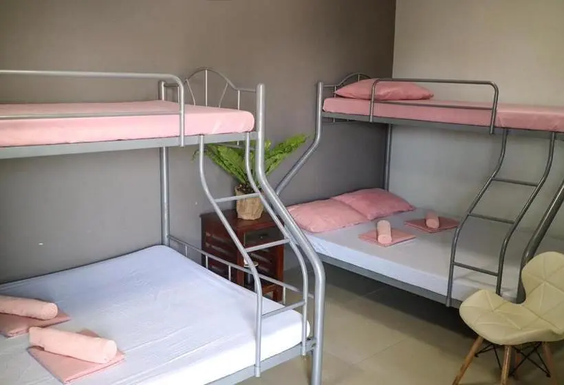 Camera Familiare, Hostel Privado