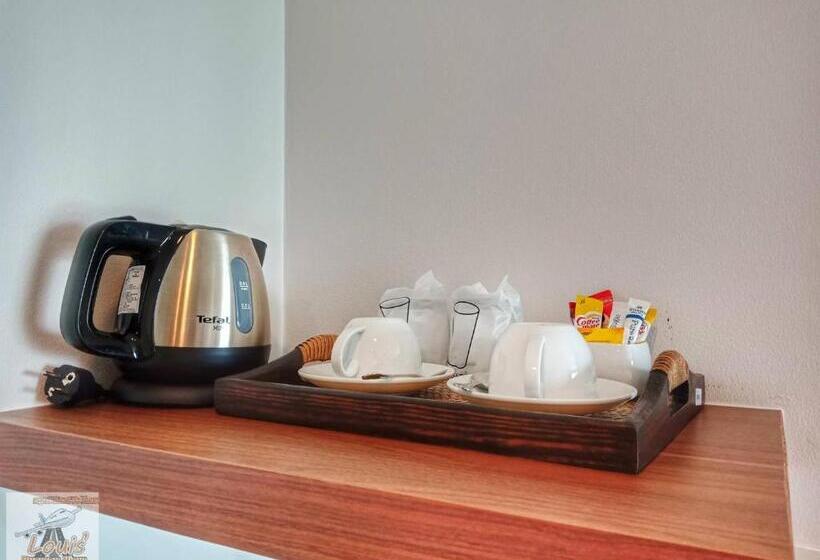 스탠다드 발코니 룸, Louis  Runway View Hotel   Sha Extra Plus