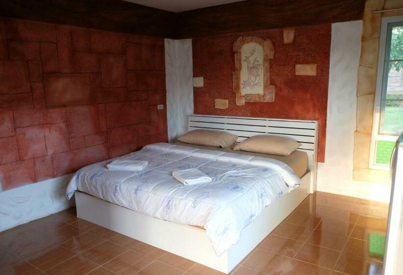 اتاق استاندارد با تخت بزرگ, เนตรดาว รีสอร์ท