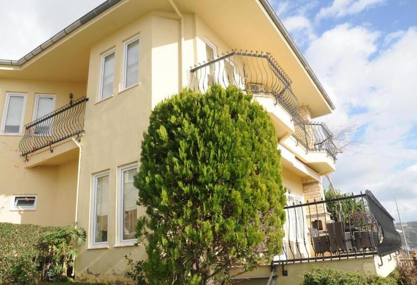 Вилла 3 Спальни, Gold City Luxury Accommodation