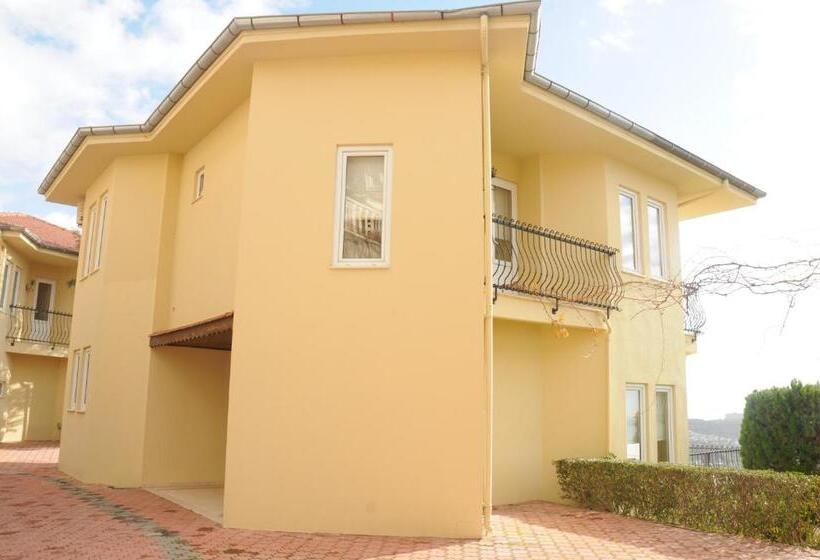 Вилла 3 Спальни, Gold City Luxury Accommodation