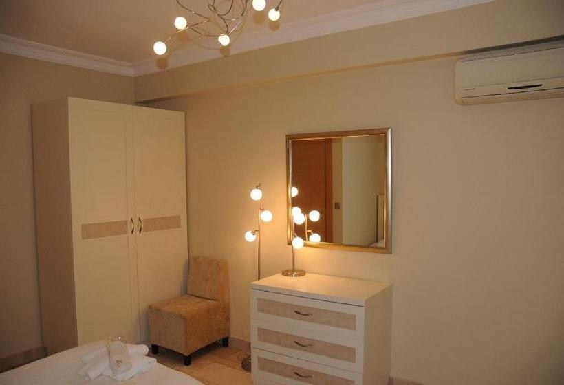 Апартаменты 1 Спальня с Балконом, Gold City Luxury Accommodation