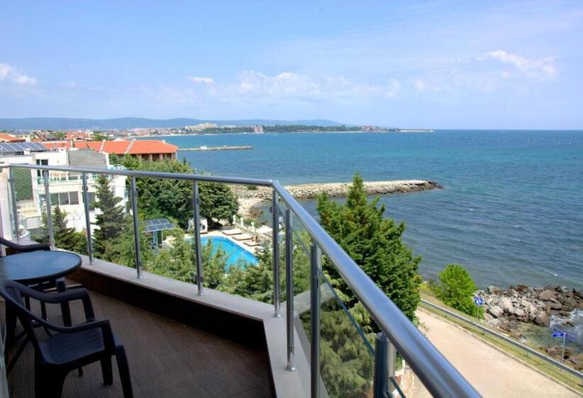 デュプレックス２ベッドルームアパート, Apartcomplex Golden Bay