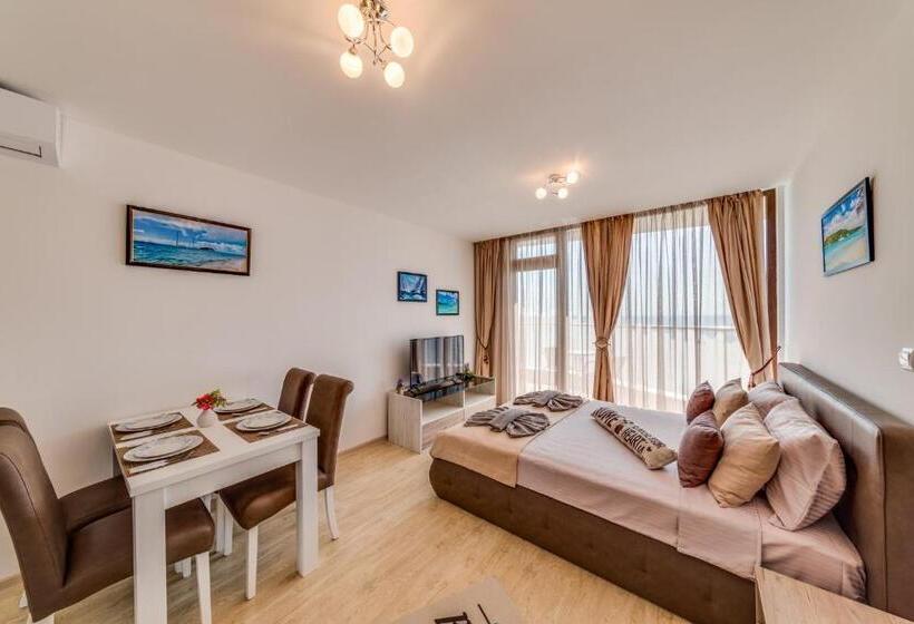 オーシャンビューバルコニー付スタンダードワンルーム, Apartcomplex Golden Bay