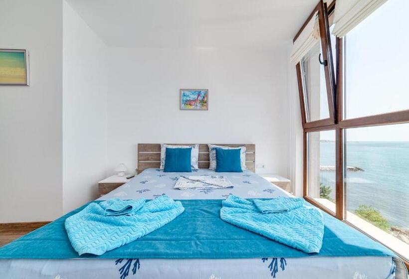 デュプレックス２ベッドルームアパート, Apartcomplex Golden Bay