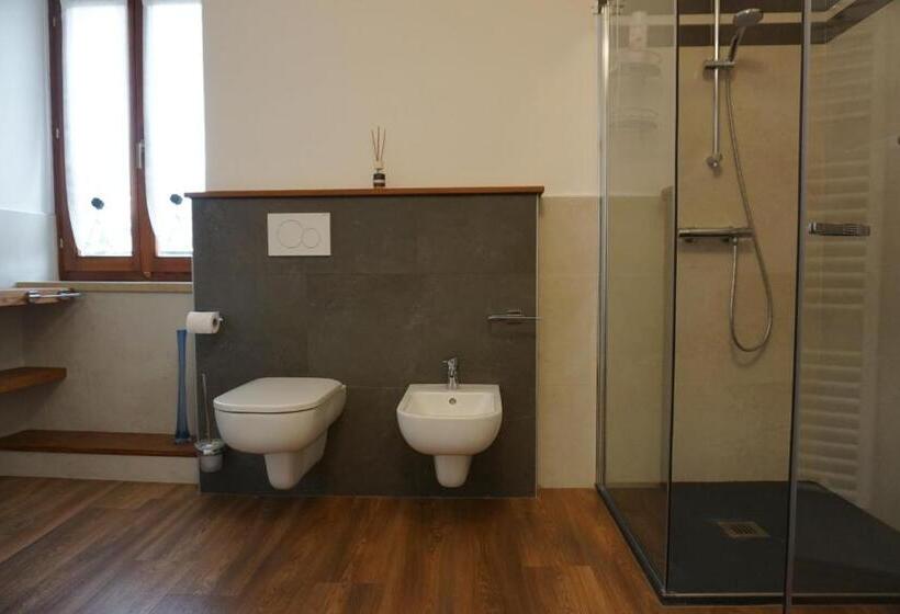 اتاق استاندارد با سرویس بهداشتی مشترک, B&b Al N°5