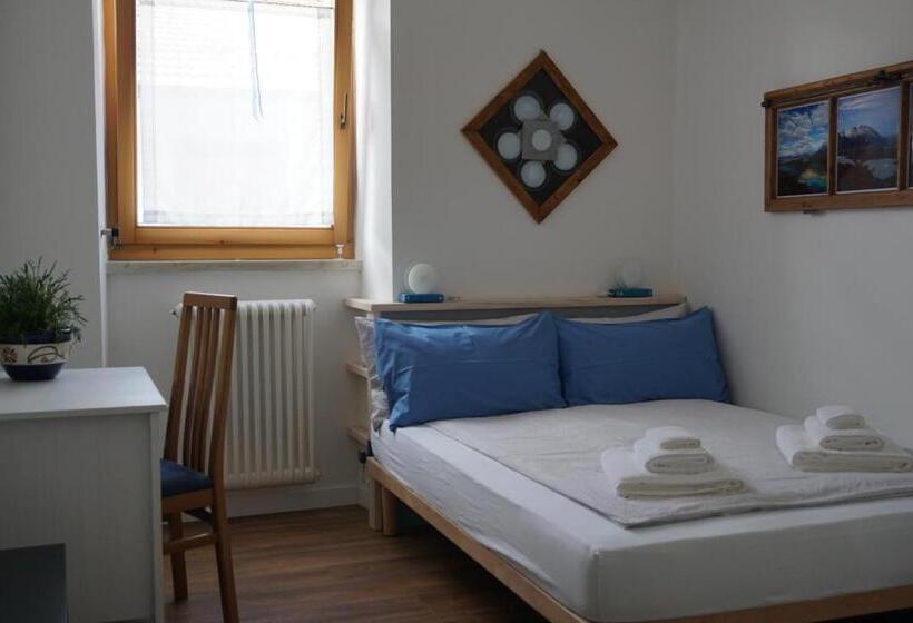 اتاق استاندارد با سرویس بهداشتی مشترک, B&b Al N°5