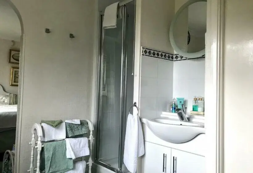 キングサイズベッドのスーペリアルーム, Holly House B&b