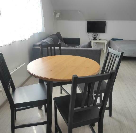 اتاق استاندارد چهار تخته, Atostogų Namai