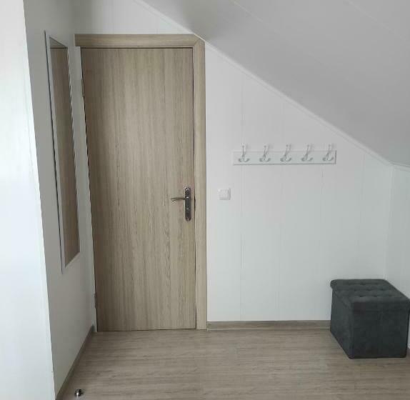 اتاق استاندارد چهار تخته, Atostogų Namai