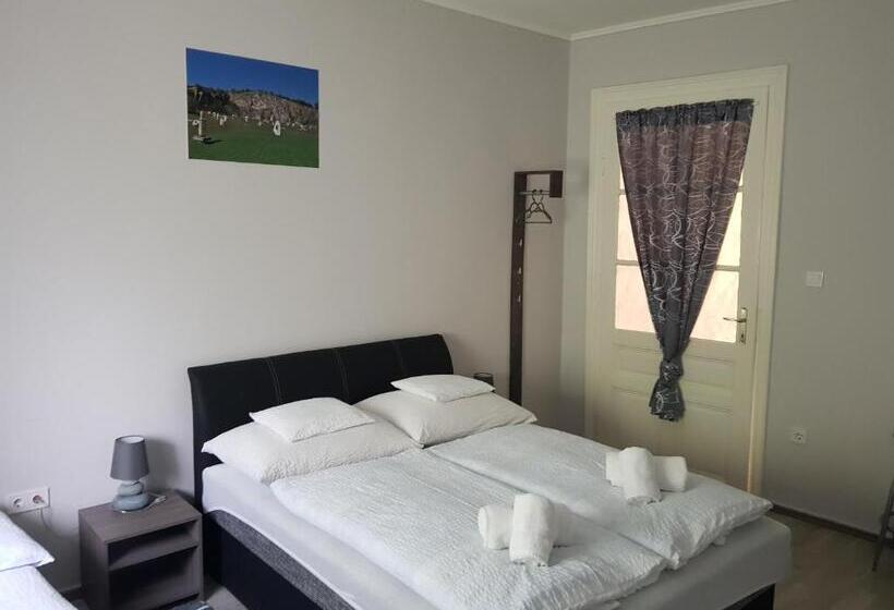 غرفة قياسية, Dm Vendégház Villány