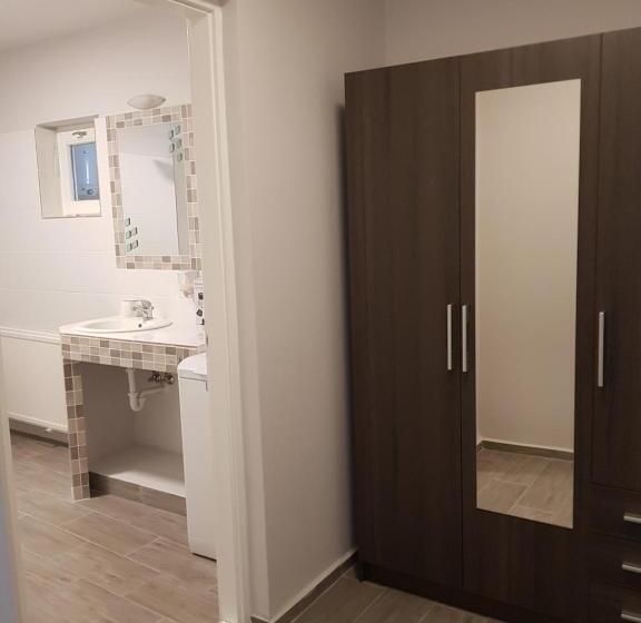 غرفة قياسية, Dm Vendégház Villány