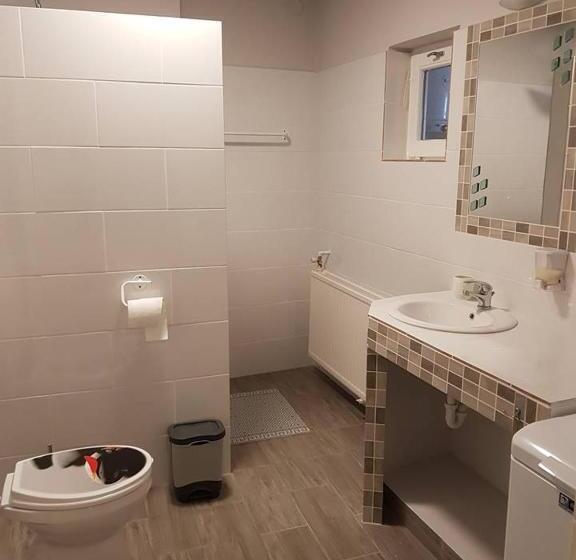 غرفة قياسية, Dm Vendégház Villány