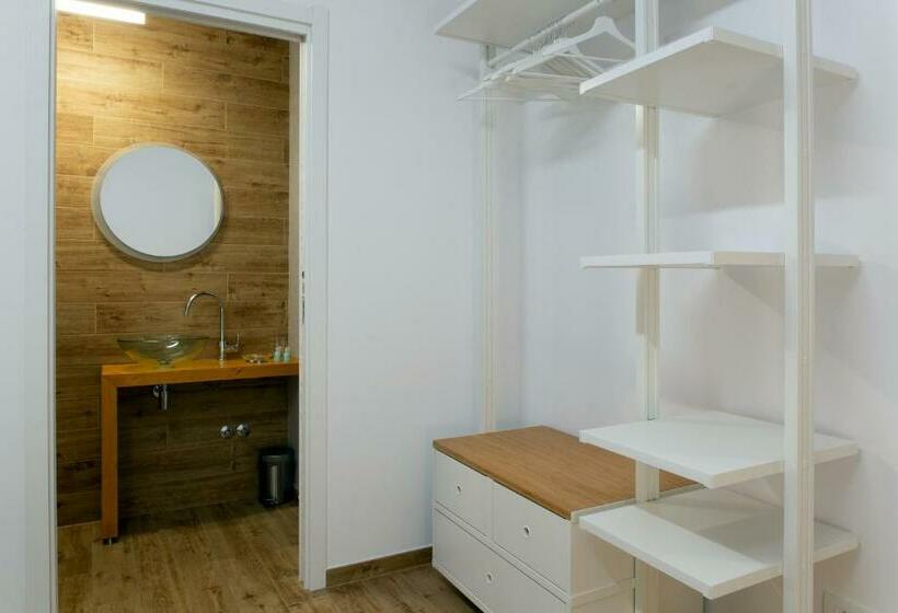 اتاق استاندارد با بالکن, Dora’s Room