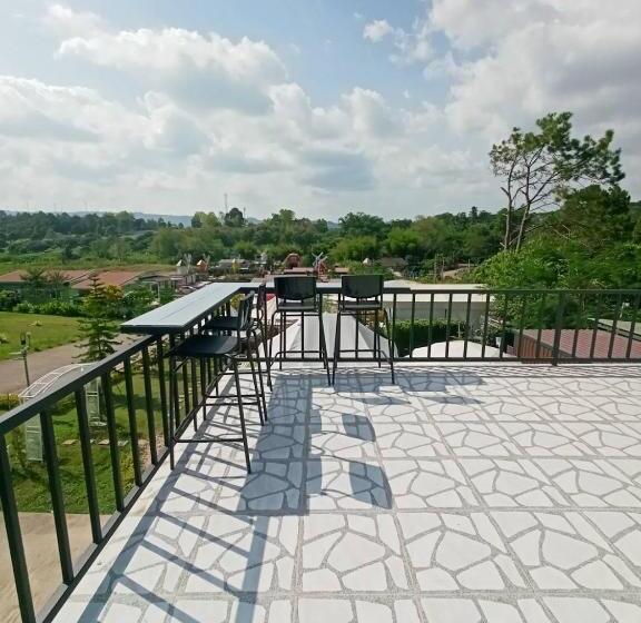 جناح مزود بجاكوزى, Ozone By บ้านเขาค้อ