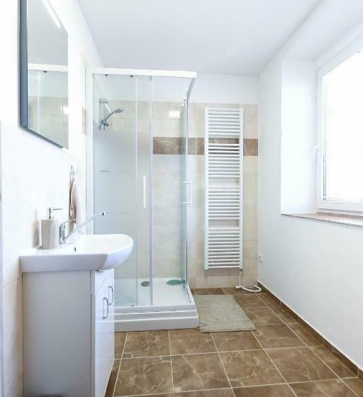 غرفة قياسية ثلاثية, Penzion Bazén Víno Sklep U Palečků