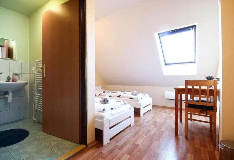 غرفة قياسية, Penzion Bazén Víno Sklep U Palečků