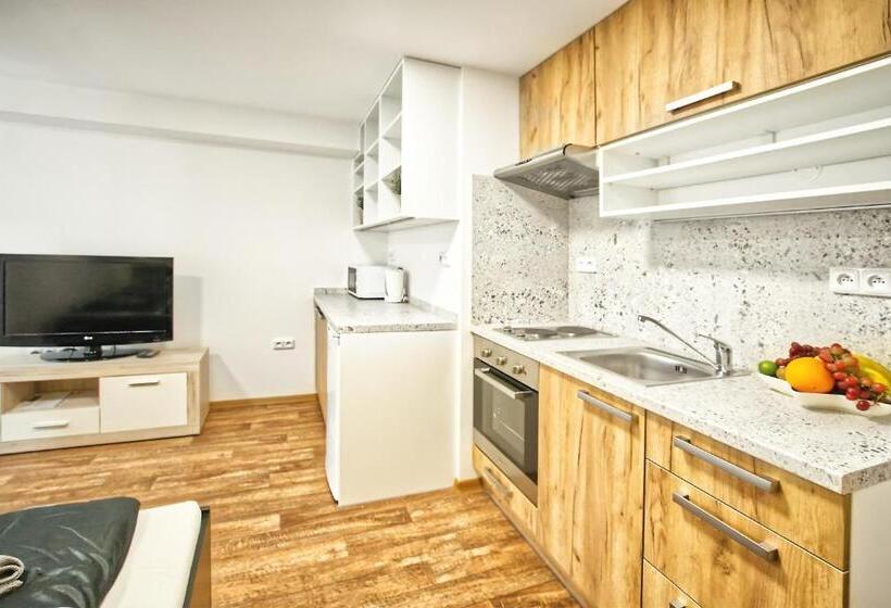 شقة غرفة واحدة, Penzion Bazén Víno Sklep U Palečků