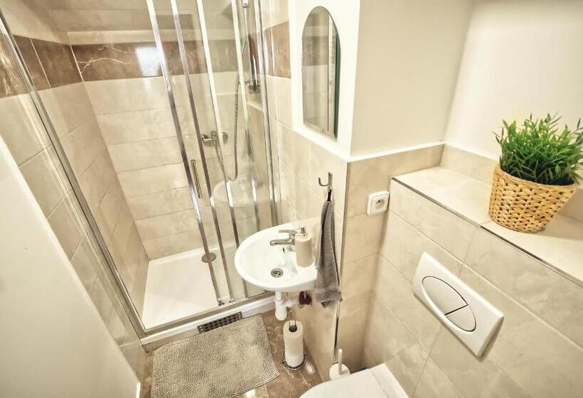 شقة 3 غرف, Penzion Bazén Víno Sklep U Palečků