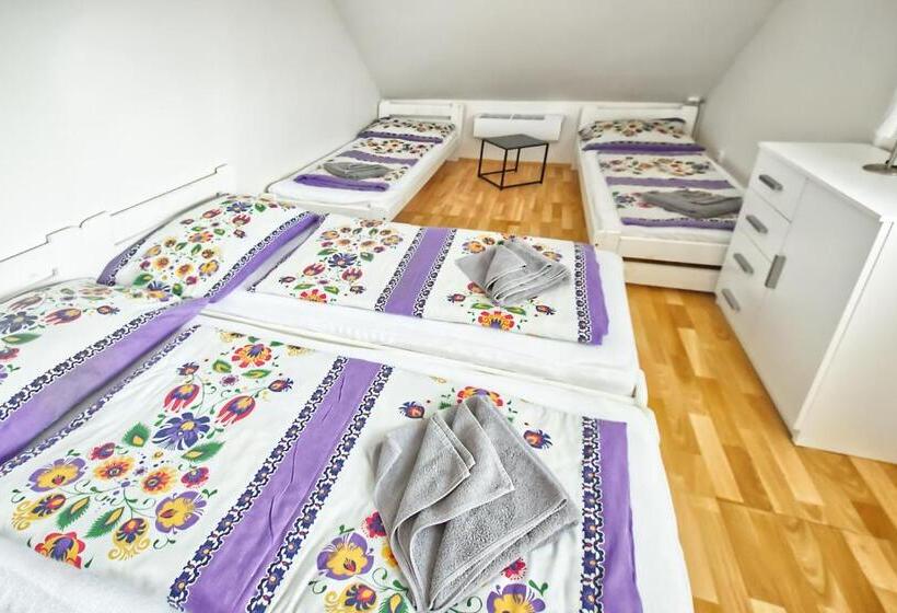 شقة 3 غرف, Penzion Bazén Víno Sklep U Palečků