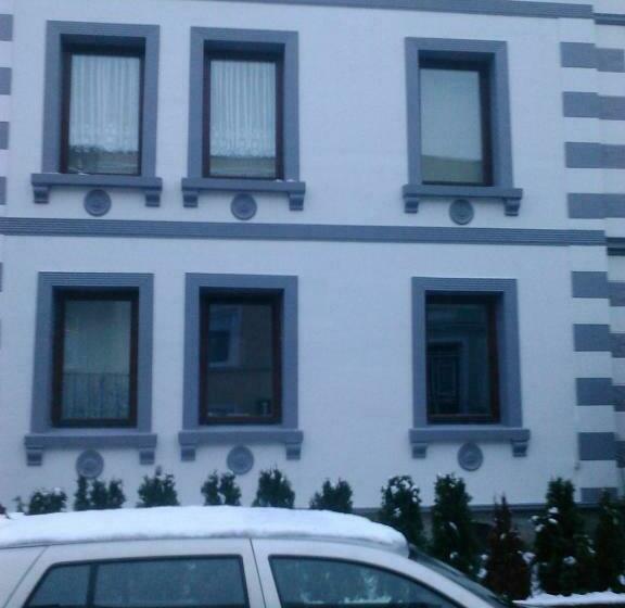 Standart Oda, Pensionszimmer Lützowzimmer