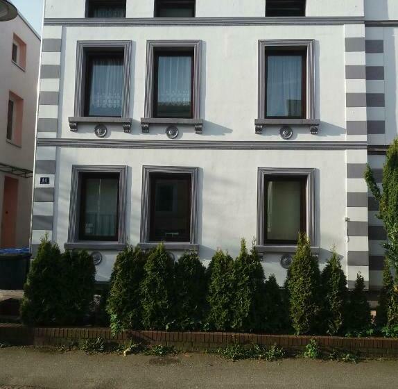 Standart Oda, Pensionszimmer Lützowzimmer