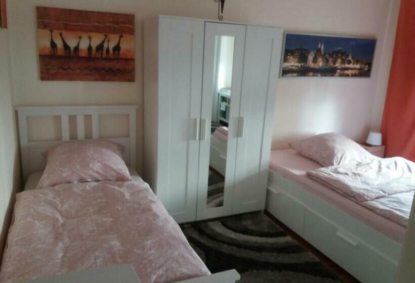 Standart Oda, Pensionszimmer Lützowzimmer