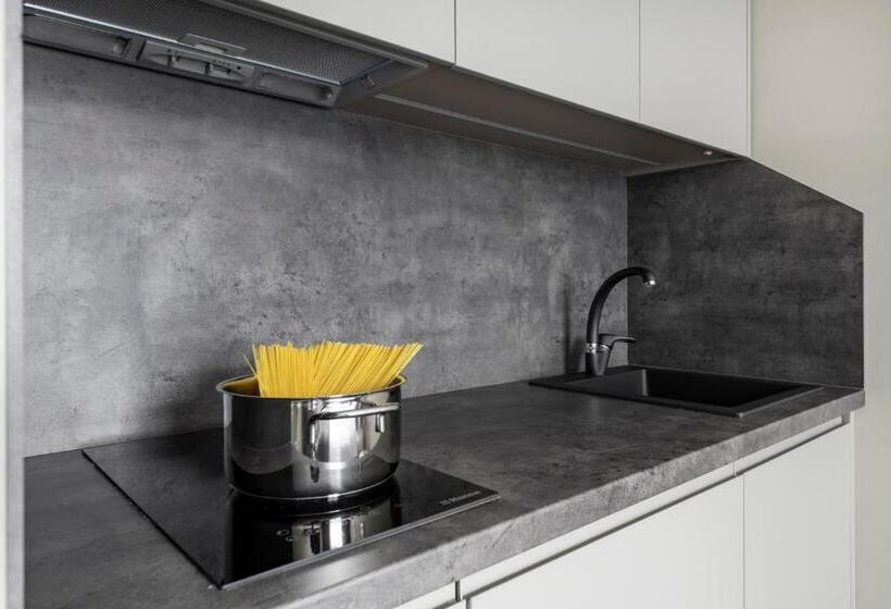 استودیوی سوپریور, Senamiesčio Apartamentai