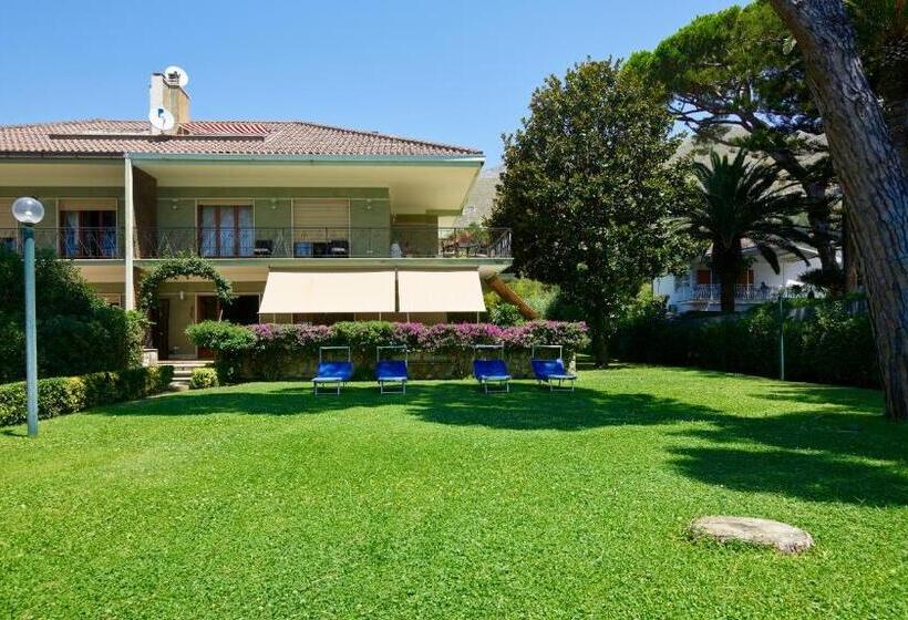 חדר סטנדרט, Villa Luisa B&b