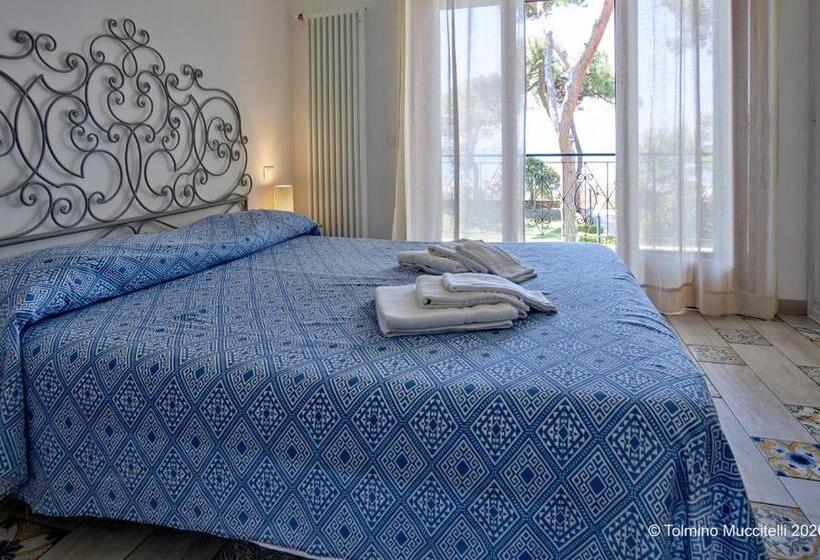 חדר דלוקס נוף לים, Villa Luisa B&b