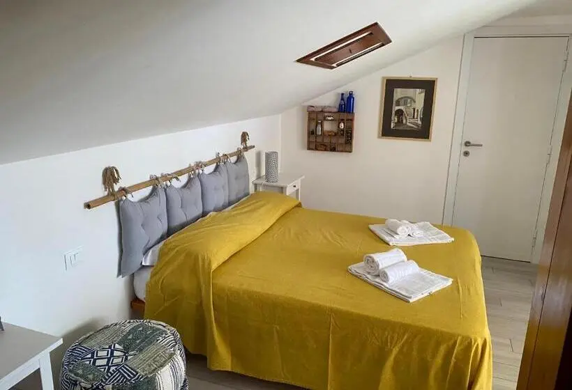 オーシャンビュースタンダードルーム, Villa Luisa B&b