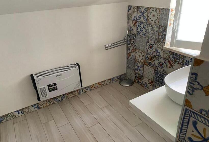 חדר סטנדרט נוף לים, Villa Luisa B&b