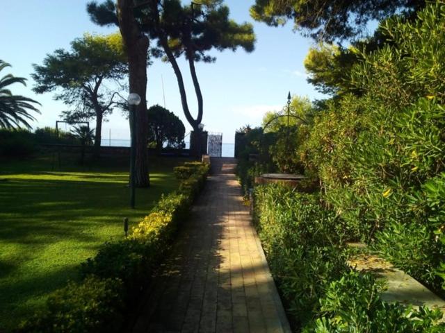 חדר דלוקס נוף לים, Villa Luisa B&b