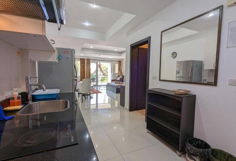 Студия Стандарт Вид на Море, Siam Royal Bay Beach Villa And Beachfront Apartments