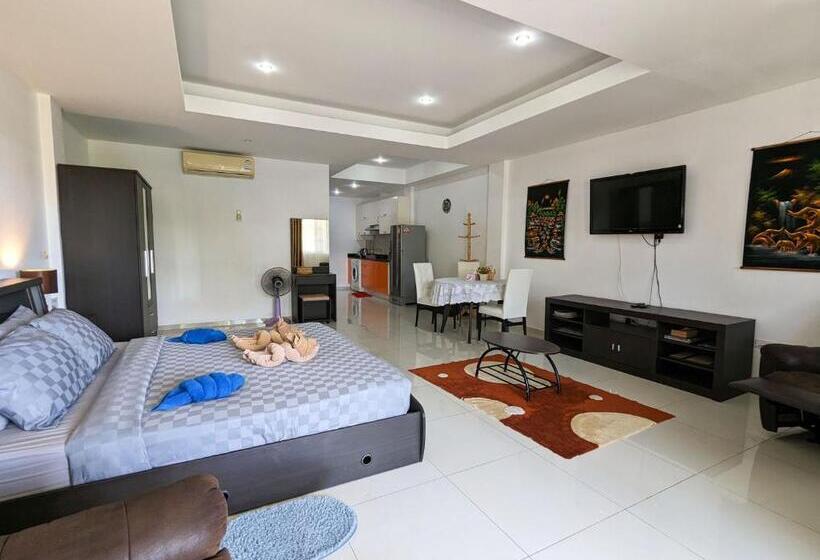 Студия Стандарт Вид на Море, Siam Royal Bay Beach Villa And Beachfront Apartments