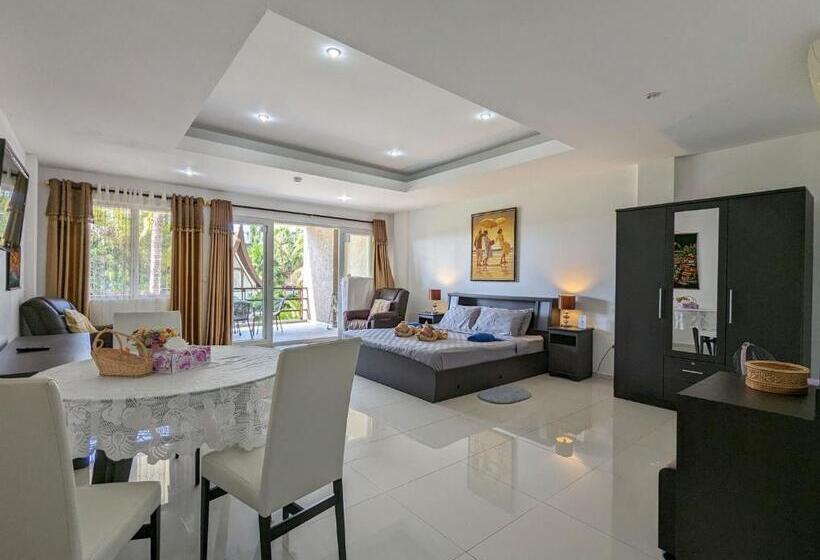 Студия Стандарт Вид на Море, Siam Royal Bay Beach Villa And Beachfront Apartments