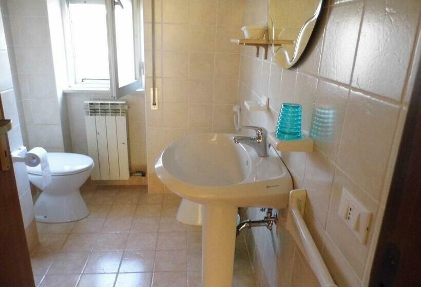 家庭间, A Casa Di Nelly