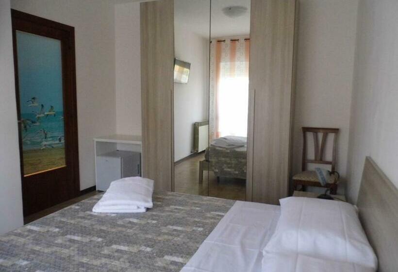 家庭间, A Casa Di Nelly