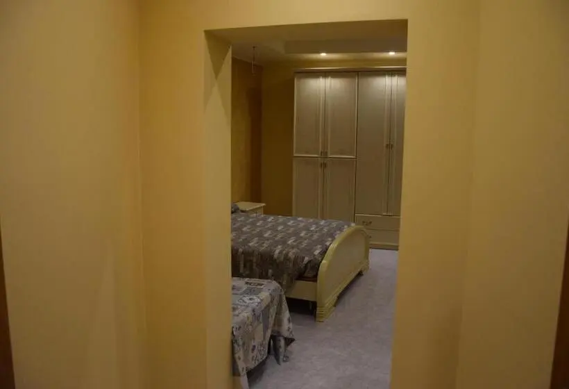 スタンダードトリプルルーム, A Casa Di Nelly