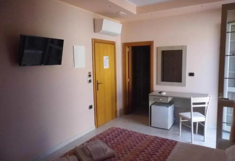 スタンダードルーム, A Casa Di Nelly