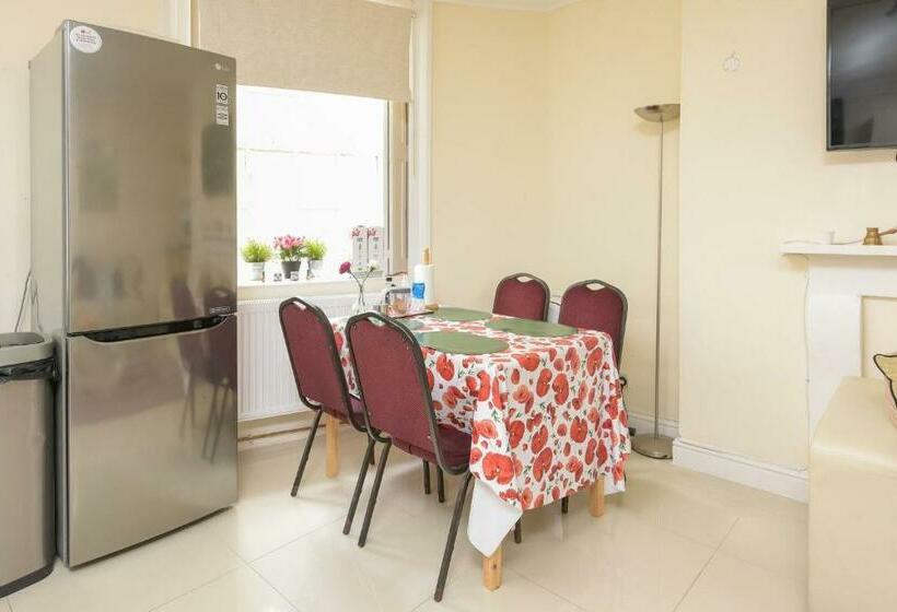 Номер Стандарт, Central London Rooms