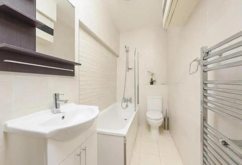 バス共有のスタンダードルーム, Central London Rooms
