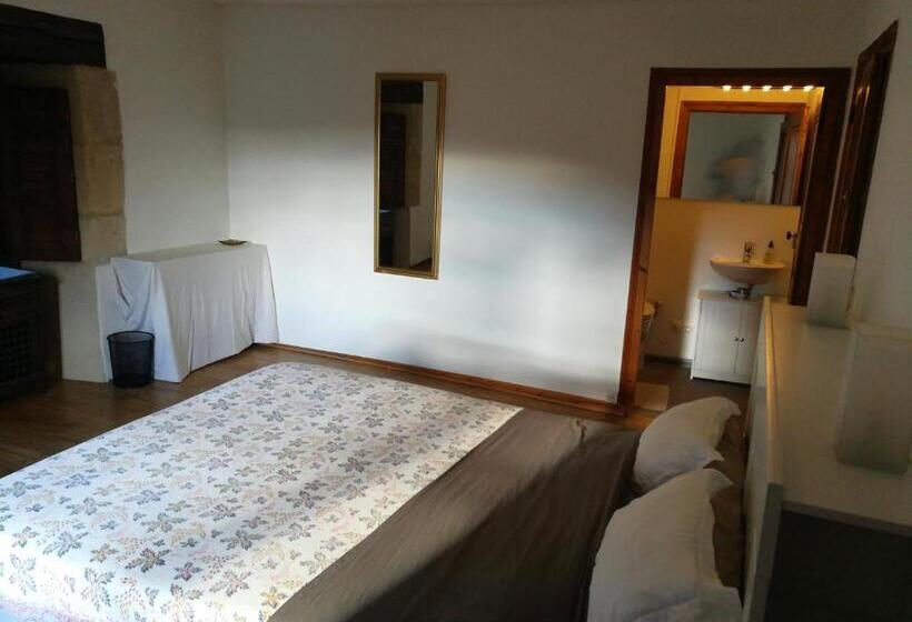 スタンダードルーム, Chambres D Hôtes La Prévôté   Ancien Couvent Contre La Cathédrale