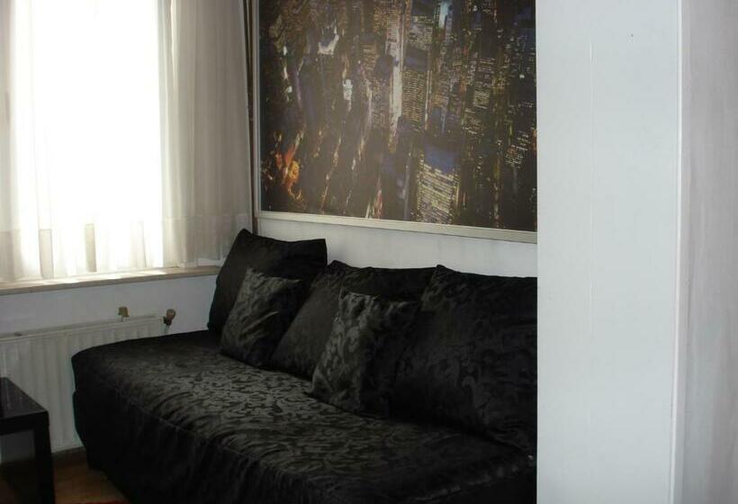 デラックスルーム, Chez Ba Nus