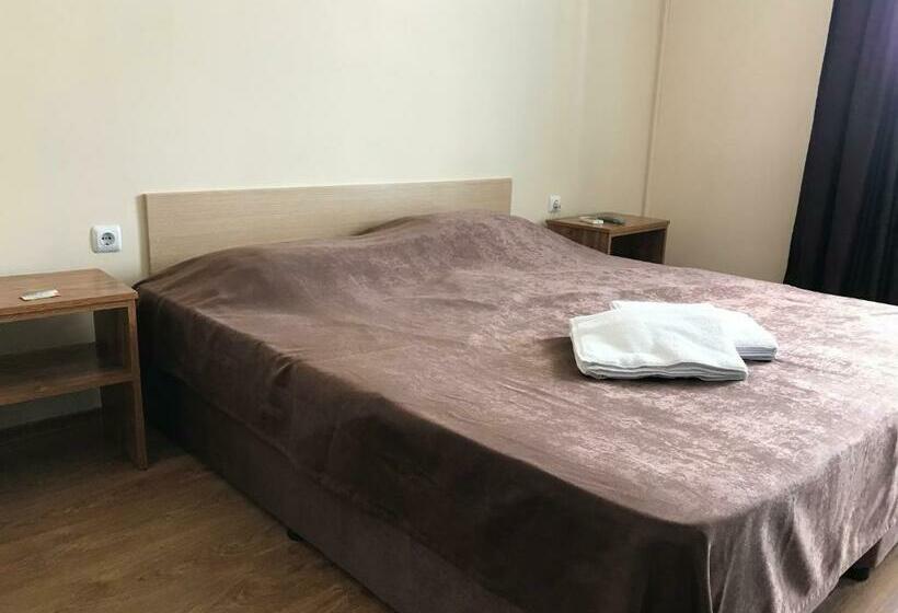 Номер Стандарт с Балконом, Family Hotel Akra